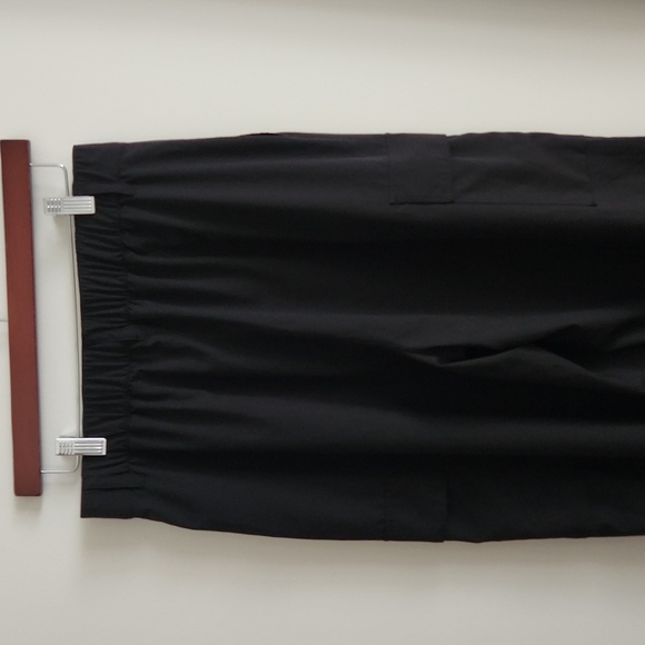 GapFit To Go Cargo Parachute Pant - Picture 6 of 8